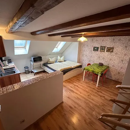Ruhiges Wohlfuehlzimmer Auf Dem Pferdehof Gut Greppin - Mit Kochnische, Wlan & Kostenlosem Parken Eksteriør billede