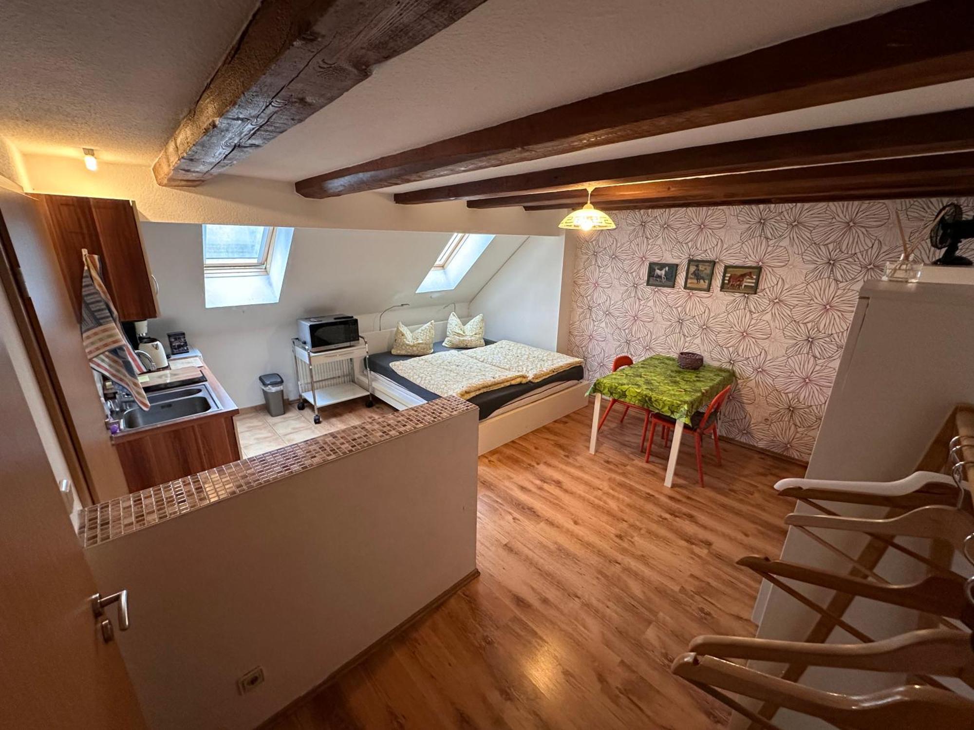 Ruhiges Wohlfuehlzimmer Auf Dem Pferdehof Gut - Mit Kochnische, Wlan & Kostenlosem Parken * Greppin